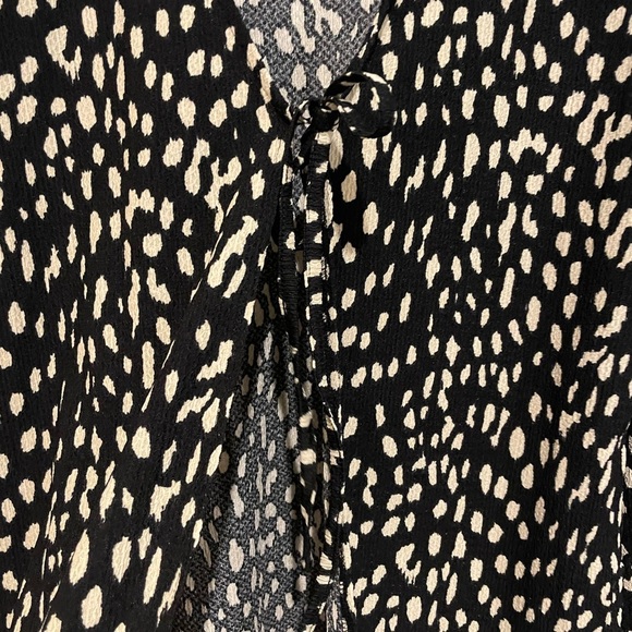 Vince Camuto open front cardigan with tie front. Black with cream spots.… - Picture 4 of 6